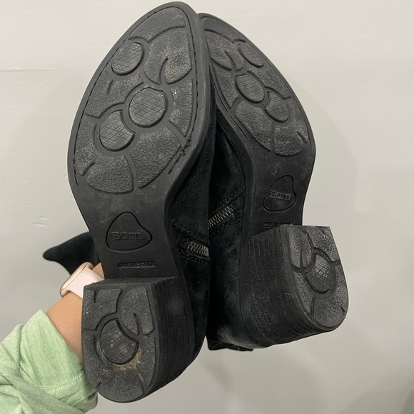 Born Basil Double Buckle Distress Black Suede Leather Heeled Riding Boot Size 8 - Picture 6 of 11